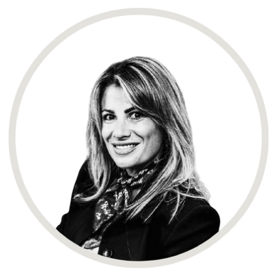 Portret Andree Mladin, osnivačice Pet Travel Advisor-a